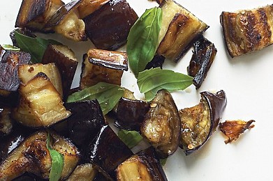 Рецепт жареные баклажаны с базиликом