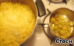 Рецепт желтый вегетарианский борщ с фиолетовой картошкой