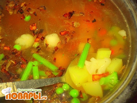 Рецепт суп на курином бульоне с замороженными овощами