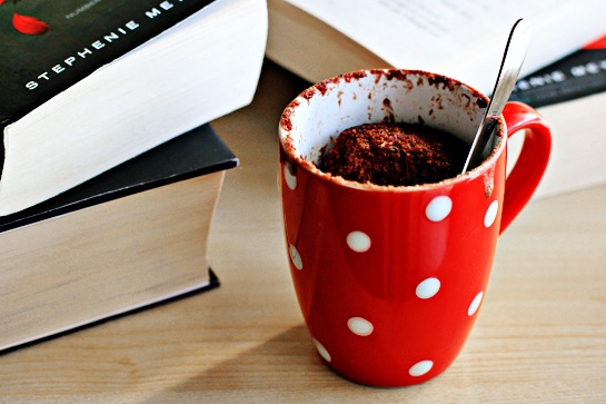 Рецепт шоколадный кекс в кружке за 5 минут