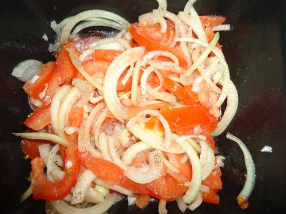 Рецепт салат из помидоров и лука