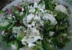 Рецепт салат из зеленого лука с творогом