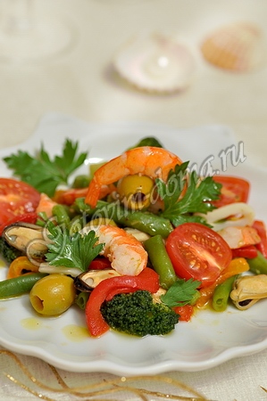 Рецепт салат из морепродуктов с зелеными оливками