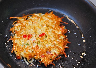 Рецепт картофельные оладьи с сыром