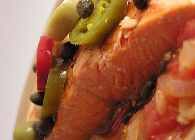 Рецепт филе лосося с каперсами и болгарским перцем