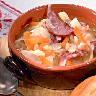 Рецепт польского фасолевого супа с колбасой