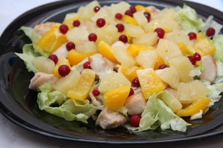 Салат из курицы и ананасов. Как приготовить вкусный, новогодний салат с курицей и ананасами – отличный рецепт.