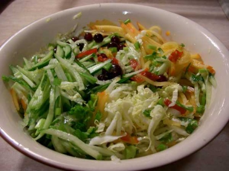 Салат из пекинской капусты. Рецепты. Как лучше всего приготовить салат из пекинской капусты