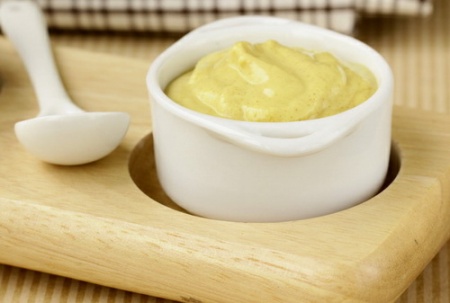 Горчичный соус к селедке. Как приготовить в домашних условиях сельдь в пикантном горчичном соусе?