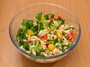Рецепт салат с запеченной семгой и овощами