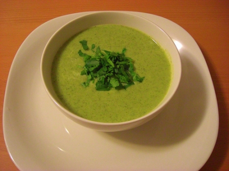 Рецепт молочный крем-суп из брокколи и голубого сыра
