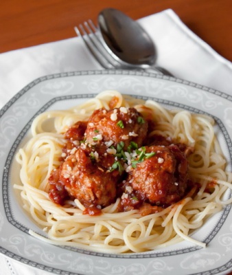 Рецепт спагетти с тефтелями Вторые блюда
