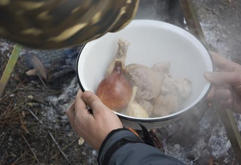 Рецепт уха 'по-царски' на костре