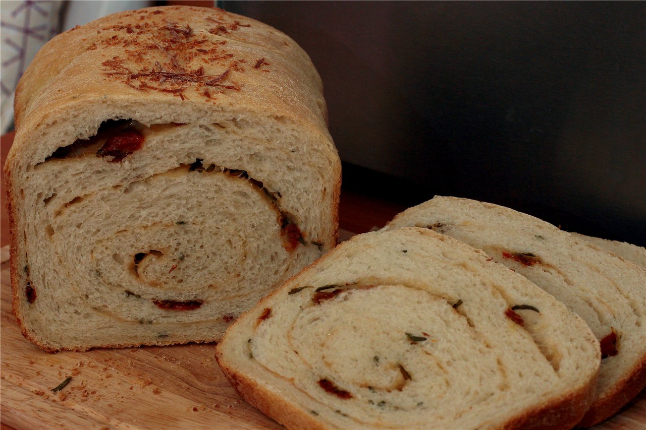 Хлеб рулет. Рулет хлеб. Сырный хлеб. Рулетик хлебобулочные изделия. Хлеб из хлебопечки.